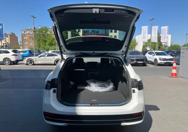Volkswagen Passat cena 215373 przebieg: 5, rok produkcji 2024 z Koszalin małe 379